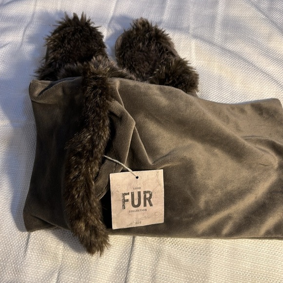 RH LUXE FUR Collection Sage Green Size 7 - Picture 4 of 6
